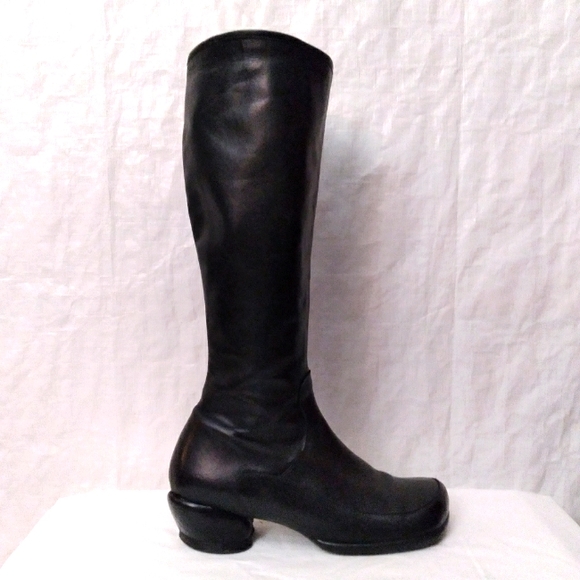 John Fluevog Shoes - JOHN FLUEVOG Black Leather Tall Boots, size 8
